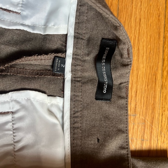 Express khaki capri slacks - Picture 3 of 3